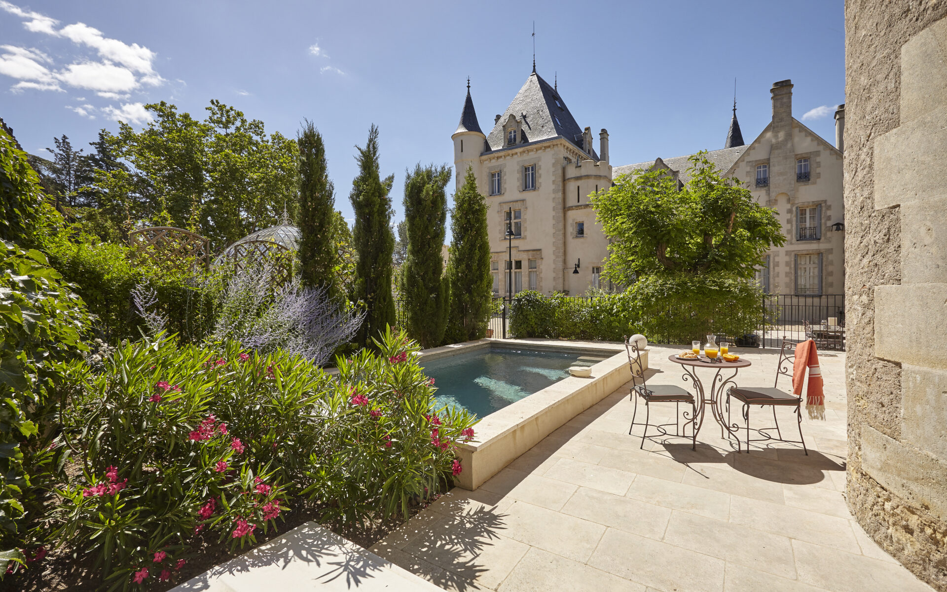 Tiny Travelship - Château Les Carrasses family friendly hotel review